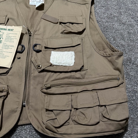Ausable NWT old stock vintage fishing vest in khaki perfect condition size large - Picture 6 of 10